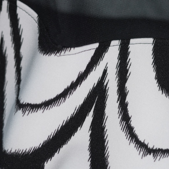 Dress - Picture 4 of 6